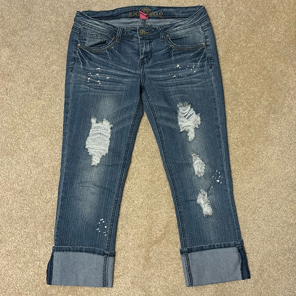 Almost Famous Women Capri Jeans, Great Condition! Size 7
